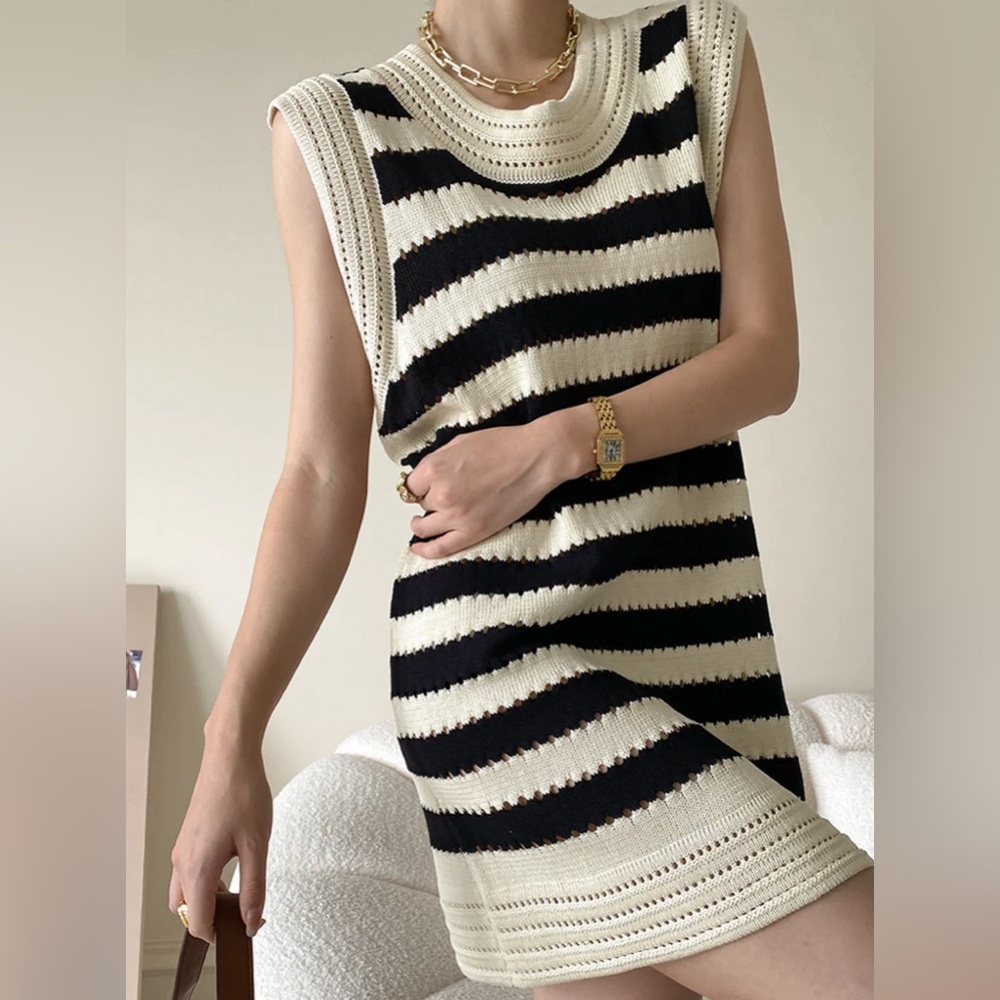 Sleeveless Striped Knit Dress - Black & Cream